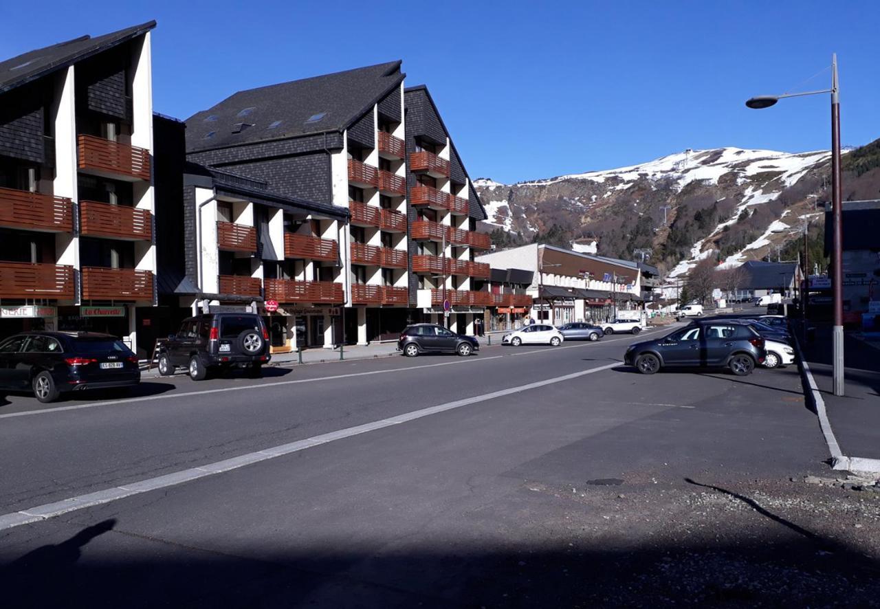 Appartement Situe En Plein Centre A Deux Pas Des Pistes. Besse-et-Saint-Anastaise Exterior foto